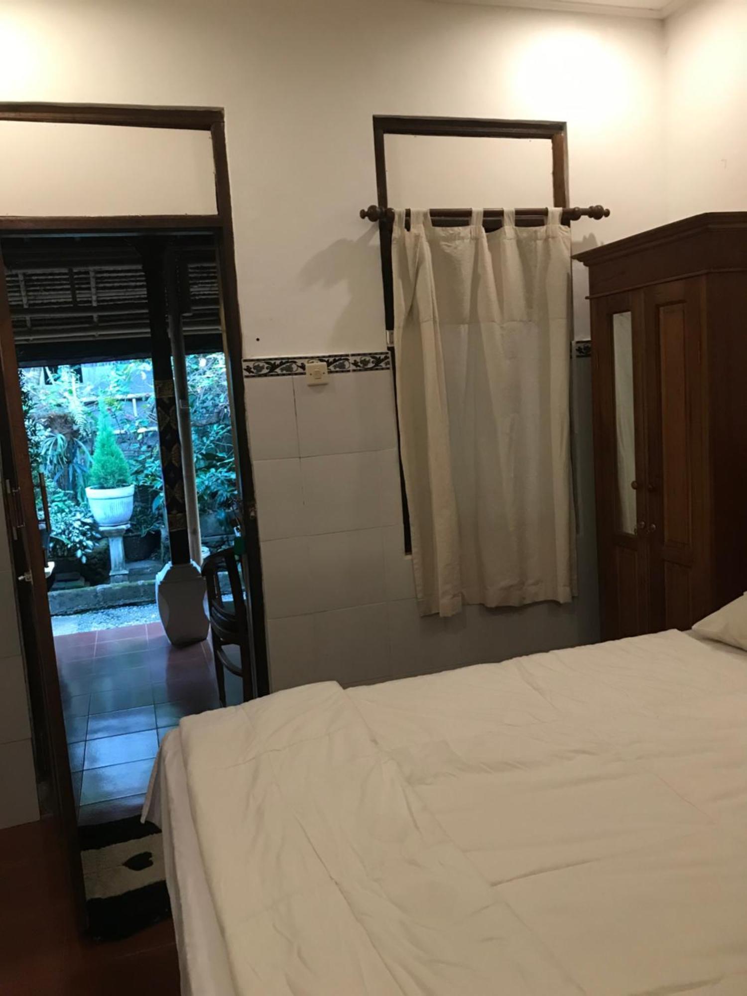 1Bd Guest House In Family Compound1, 15 Minute Walk To Yoga Barn Ubud  Exterior photo