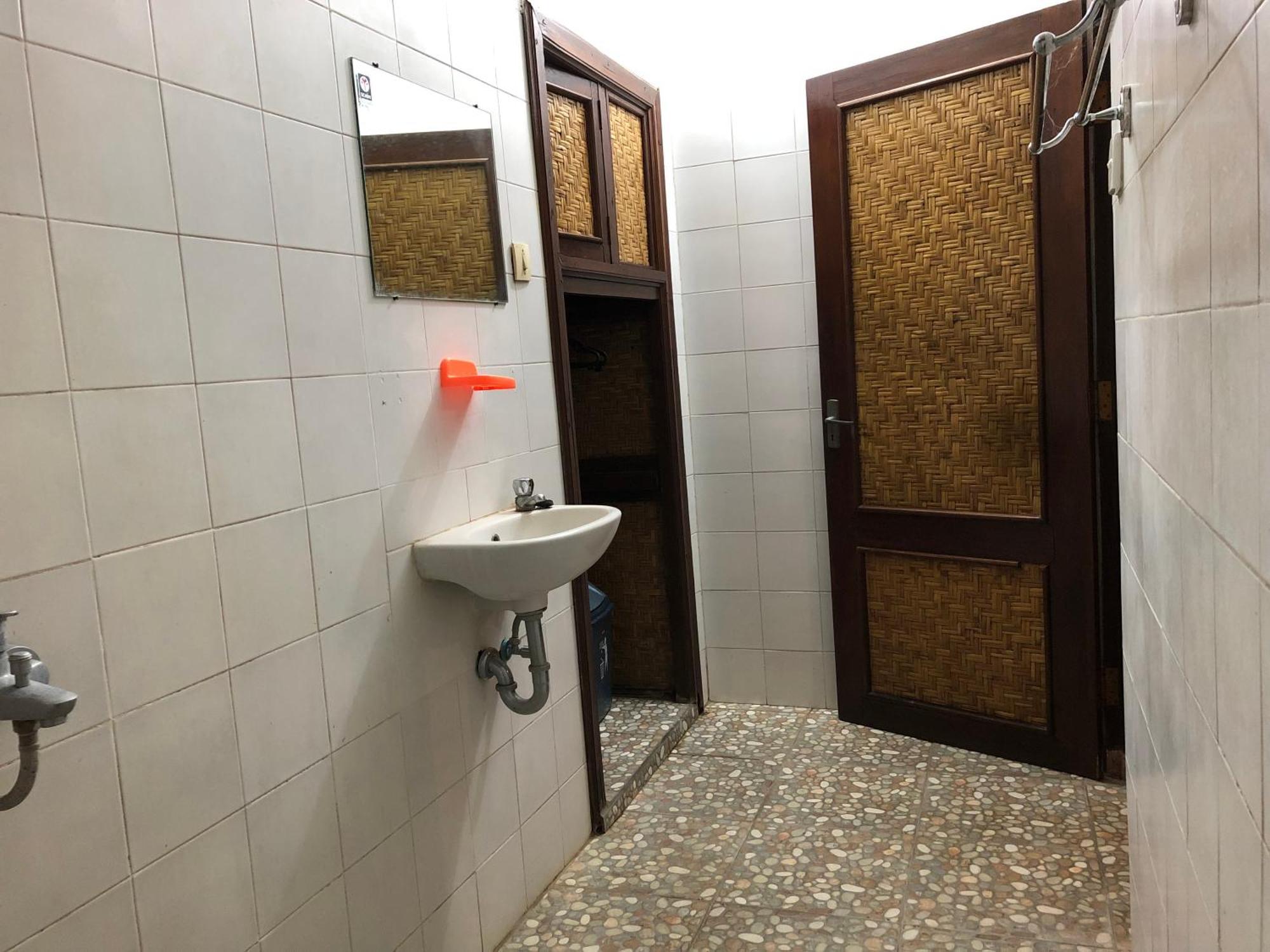 1Bd Guest House In Family Compound1, 15 Minute Walk To Yoga Barn Ubud  Exterior photo