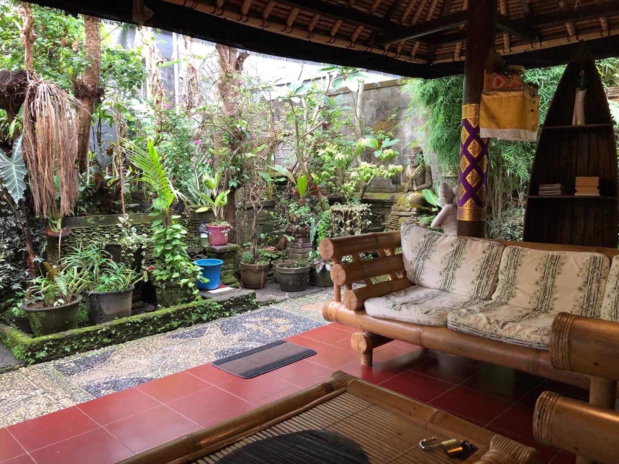 1Bd Guest House In Family Compound1, 15 Minute Walk To Yoga Barn Ubud  Exterior photo